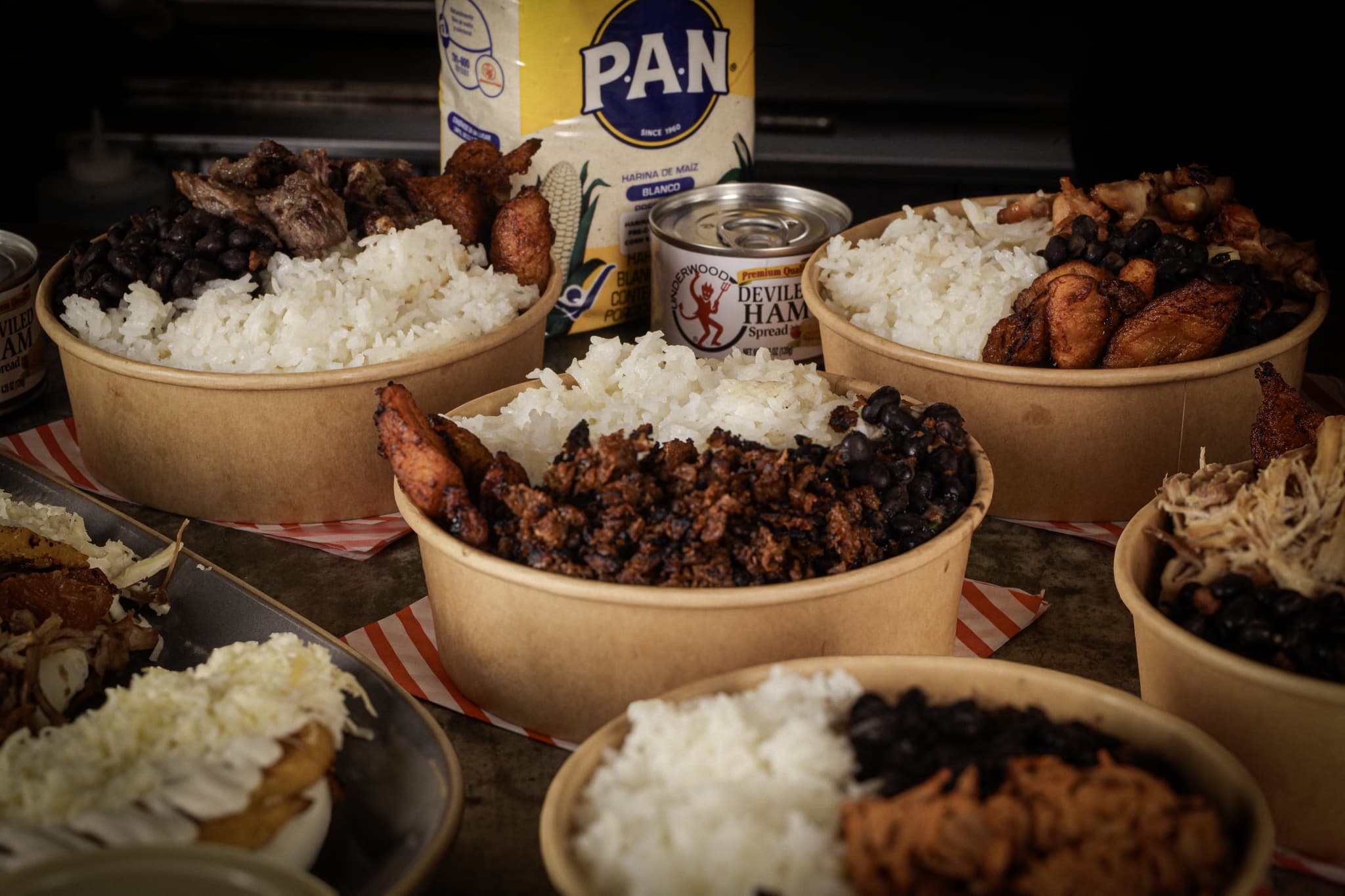 Hambre de la buena. Te esperamos con el sabor que te mereces. 😋🔥 #FoodLovers #Yummy