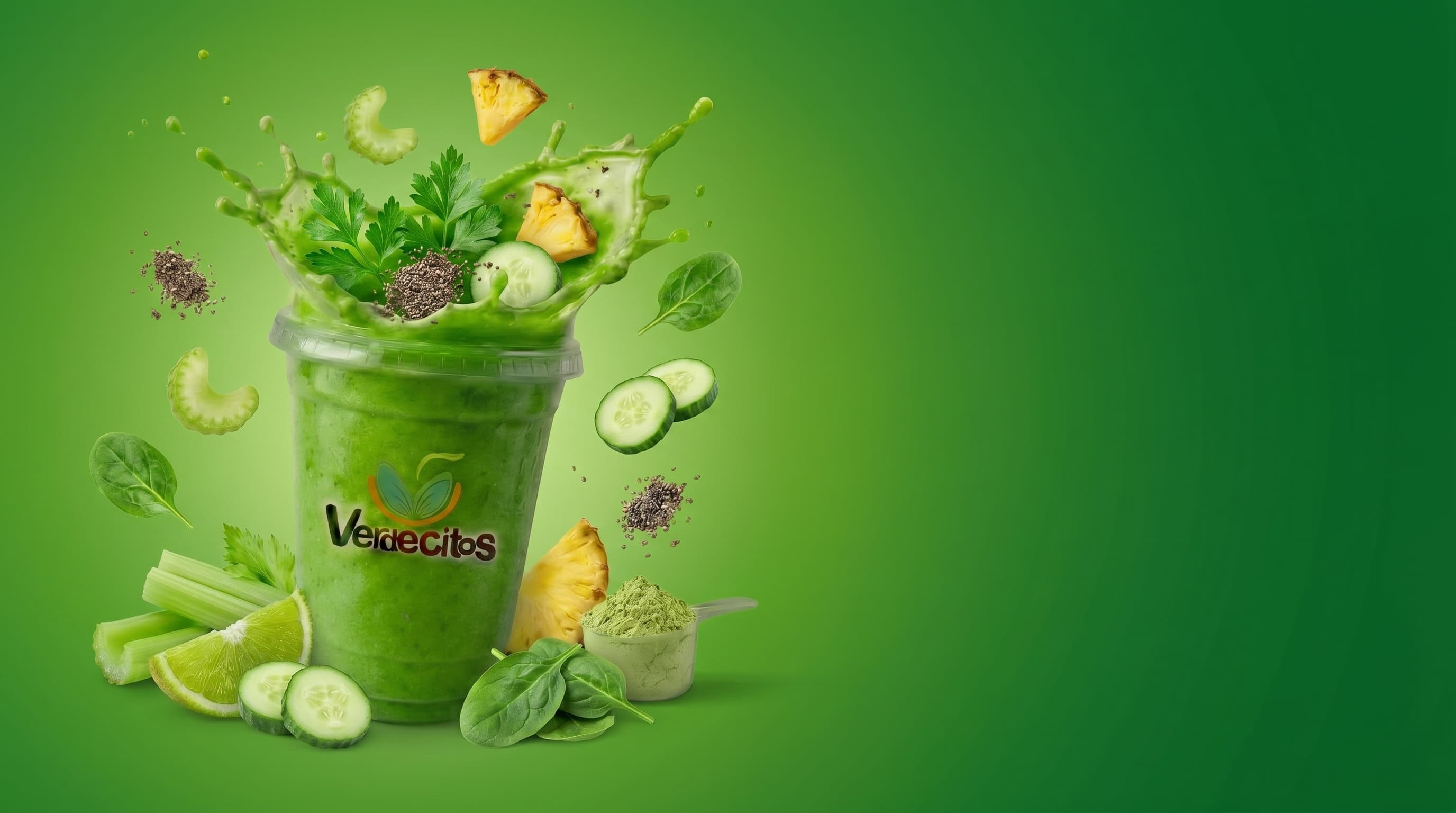 ¡Un shock de energía natural! Verde, fresco y saludable: Apio, Piña, Perejil, Espinaca y Pepino. 🌿🍍 Cucumber & Lime. #Verdecitos #HealthyLifestyle